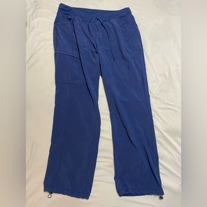 Cherokee Infinity cargo scrub pants, L